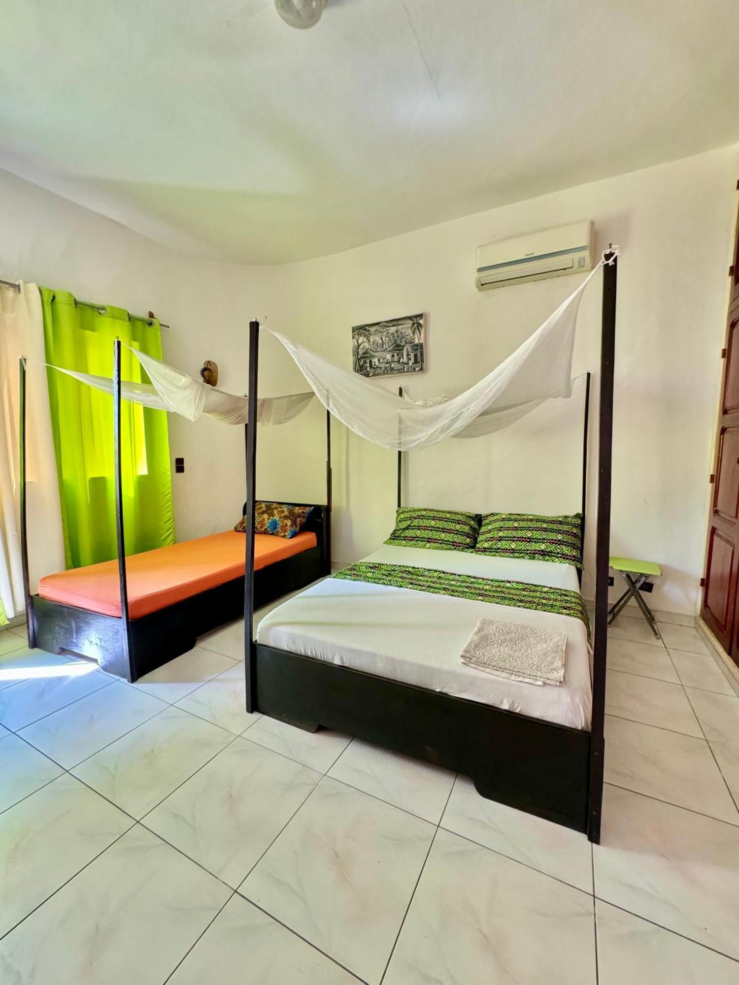 Guesthouse Cocotiers Cotonou Ngoại thất bức ảnh